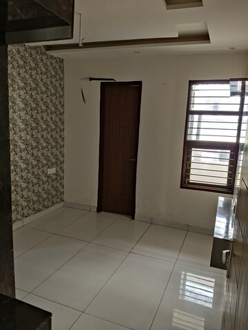 Room in 3 BHK Builder Floor at Peer Mucchalla – for Rent