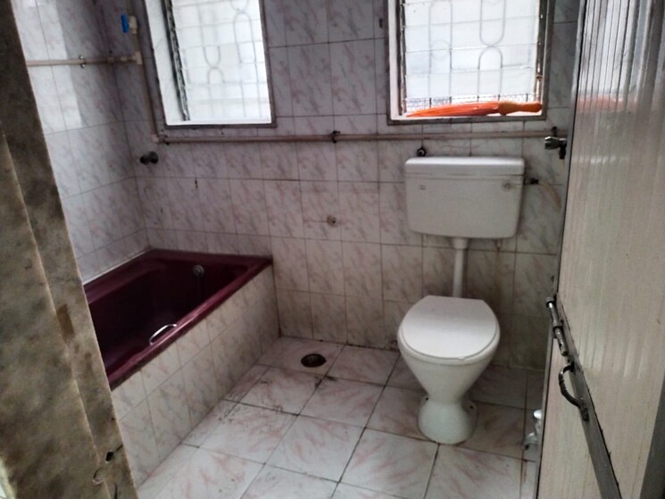 Attached Bathroom, aakar-manas-residency 1 Bedroom 600 Sq.Ft. Apartment In Naupada Thane 8026076