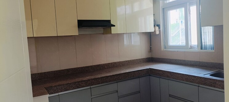 Kitchen, emaar-palm-hills 3 Bedroom 1450 Sq.Ft. Apartment In Sector 77 Gurgaon 8026136