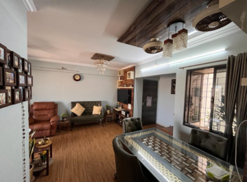 Bedroom in 5 BHK Apartment at Regency Towers, Kavesar – for Rent