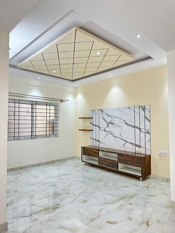Room in 2 BHK Apartment at Coles Pinnacle, Frazer Town – for Sale