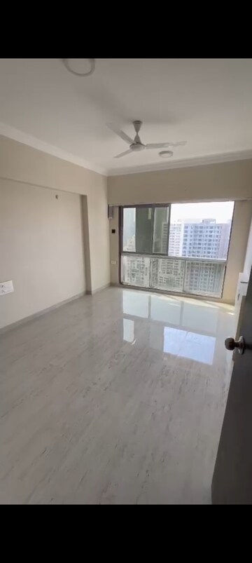 Room in 2 BHK Apartment at Jogeshwari West – for Rent