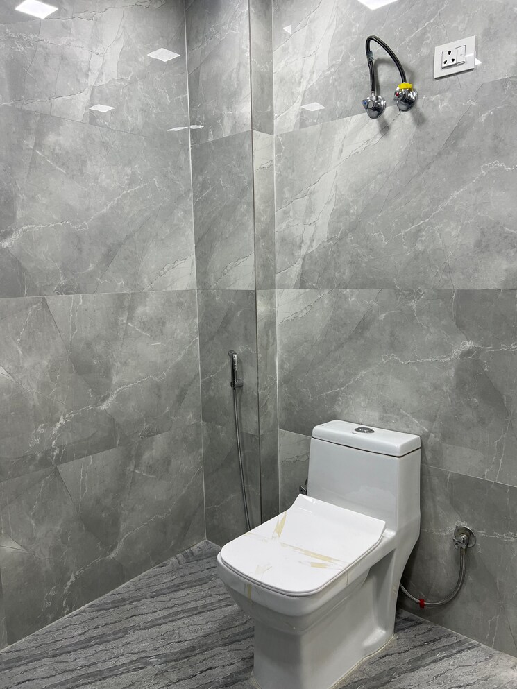 Bathroom, palm-residency-chhatarpur 2 Bedroom 750 Sq.Ft. Apartment In Chattarpur Delhi 8026161