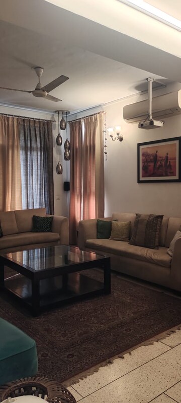 Master Bedroom in 3 BHK Builder Floor at Kohli One Malibu Town Plot, Sector 47 – for Rent