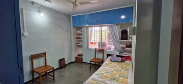 Living Room in 2.5 BHK Apartment at Karve Nagar – for Rent