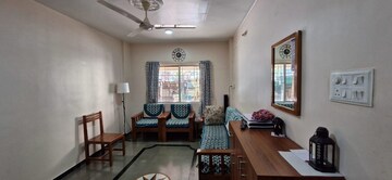 Living Room in 2.5 BHK Apartment at Karve Nagar – for Rent
