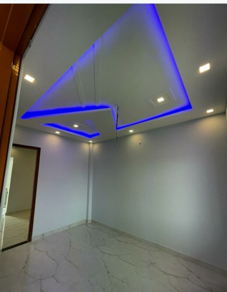 Room, indira nagar 3.5 Bedroom 1050 Sq.Ft. Villa In Indira Nagar Lucknow 8026195