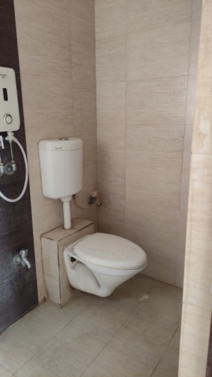 Bathroom, vihang-valley-phase1 1 Bedroom 600 Sq.Ft. Apartment In Kasarvadavali Thane 8026262