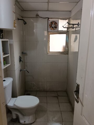 Bathroom in 3 BHK Apartment at Amrapali Silicon City, Sector 76 – for Rent