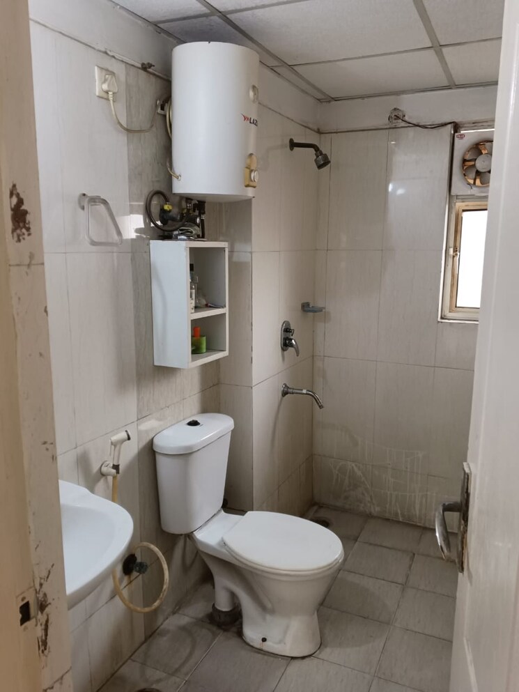 Master Bedroom, amrapali-silicon-city 3 Bedroom 1835 Sq.Ft. Apartment In Sector 76 Noida 8026270