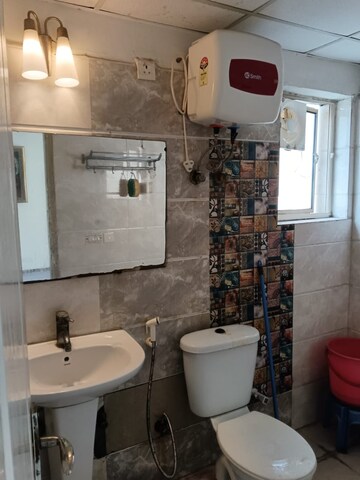 Bathroom in 3 BHK Apartment at Amrapali Silicon City, Sector 76 – for Rent