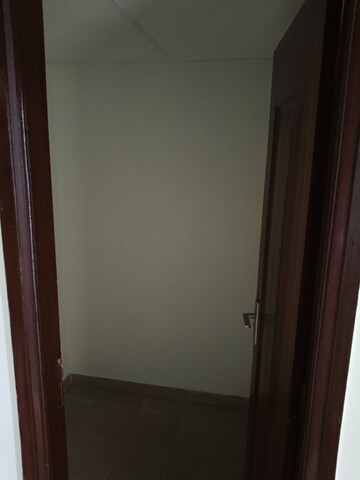 Room in 3 BHK Apartment at Sushma Infinium, Ghazipur – for Rent