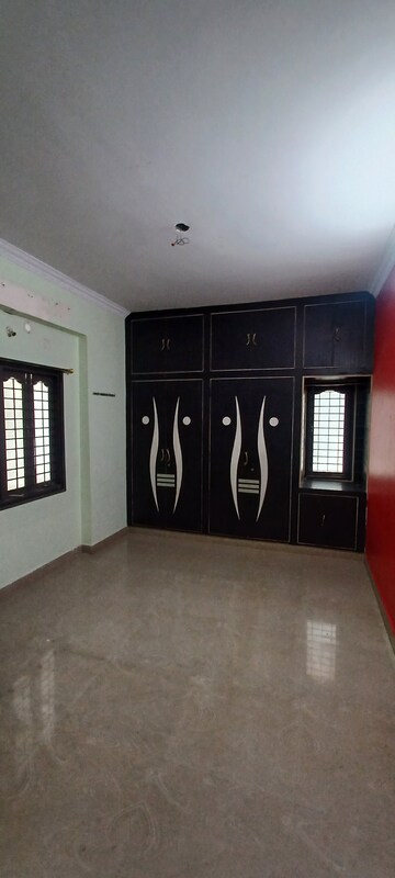 Furnished Amenities in 2 BHK Apartment at Kondapur – for Sale