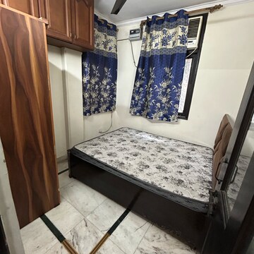 Bedroom in 2 BHK Builder Floor at Kotla Mubarakpur – for Rent
