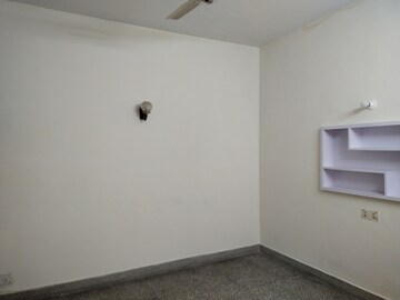 Room in 3 BHK Builder Floor at Greater Kailash ii – for Rent