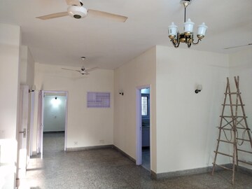 Room in 3 BHK Builder Floor at Greater Kailash ii – for Rent