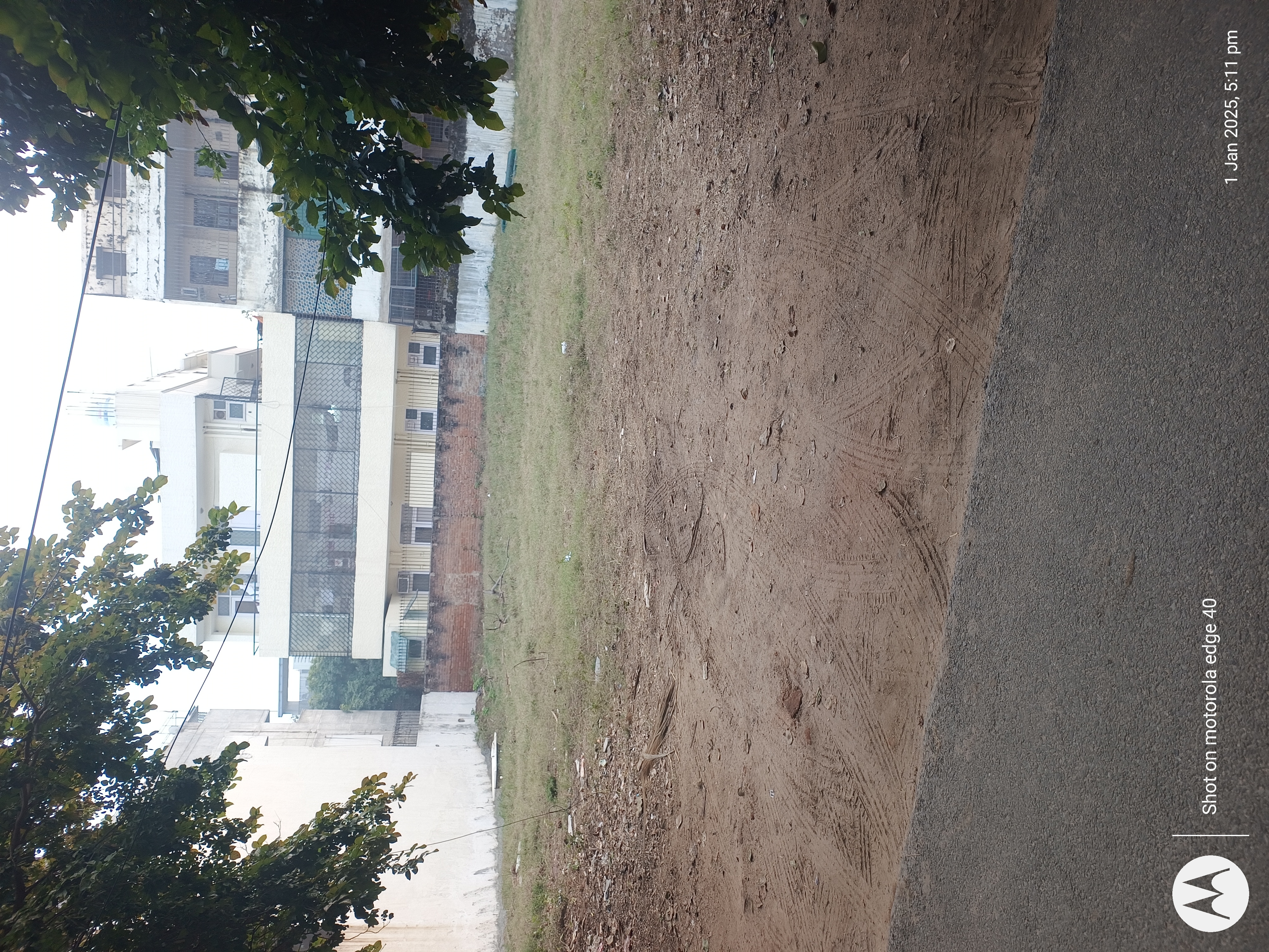 Plot For Sale in DLF Royale Residences