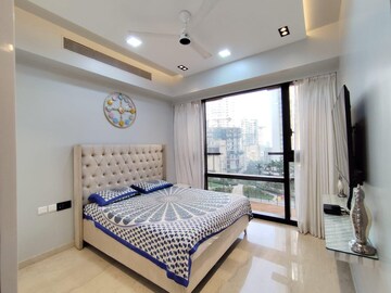 Room in 4 BHK Apartment at Lodha Marquise, Worli – for Rent