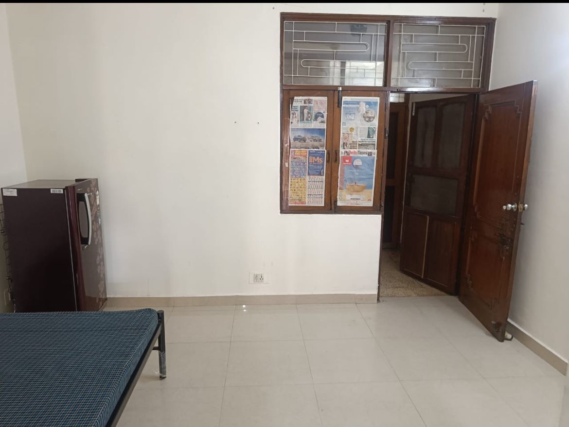 2 BHK Builder Floor For Sale in Lajpat Nagar I