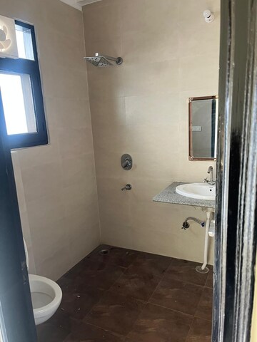 Bathroom in 3 BHK Builder Floor at Ansal Plaza Sector-23, Sector 23 – for Rent