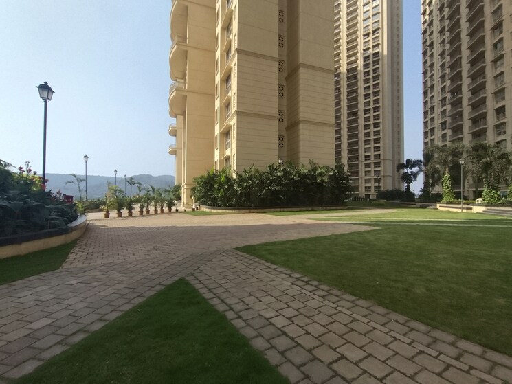 Exterior View, hiranandani-fortune-city 3 Bedroom 1362 Sq.Ft. Apartment In New Panvel Navi Mumbai 8026445
