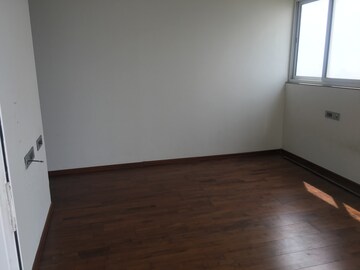 Room in 3 BHK Apartment at Omkar Alta Monte, Malad East – for Sale
