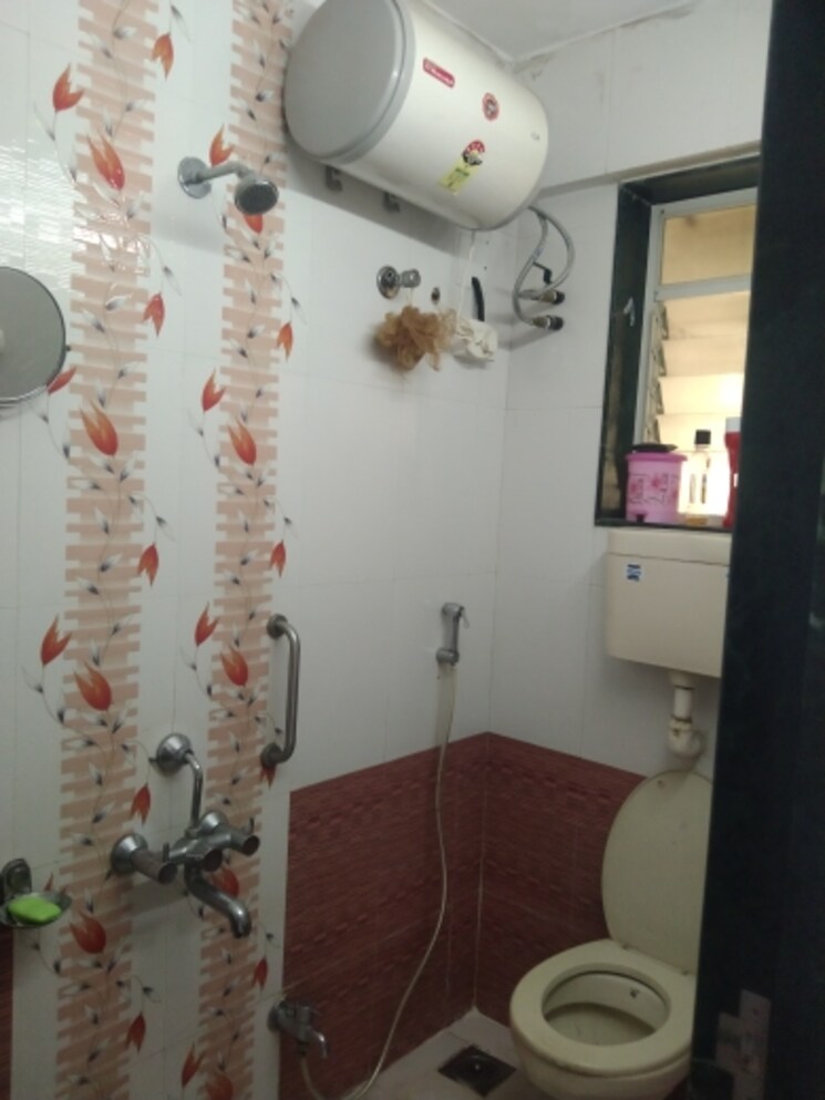 Bathroom, shri-senapati-bapat-chs 2 Bedroom 916 Sq.Ft. Apartment In Senapati Bapat Road Pune 8026527