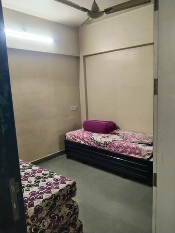 Bedroom in 2 BHK Apartment at Gokhalenagar – for Rent