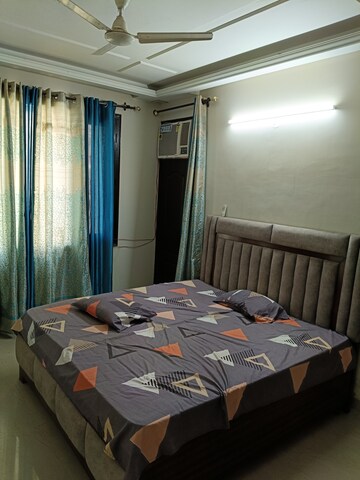 Bedroom in 2 BHK Apartment at Ghazipur – for Rent