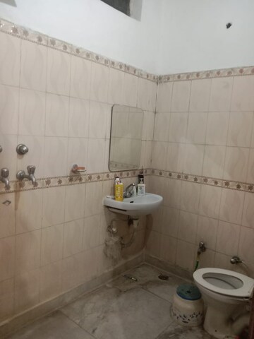Bathroom in 2 BHK Builder Floor at Ansal Plaza Sector-23, Sector 23 – for Rent