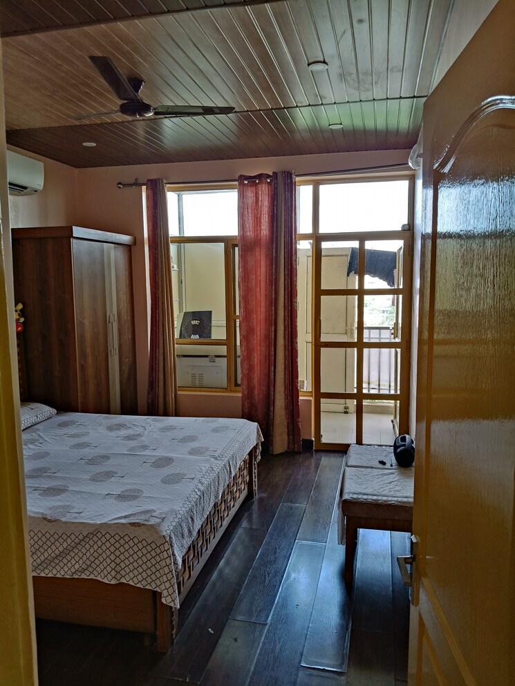 Bedroom, sushma-elite-cross 3 Bedroom 1685 Sq.Ft. Apartment In Dhakoli Village Zirakpur 8026558