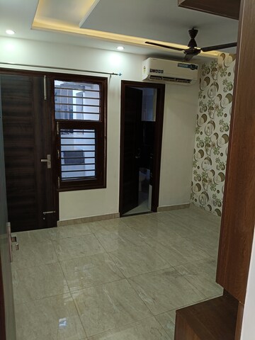 Master Bedroom in 3 BHK Builder Floor at Sanauli – for Rent