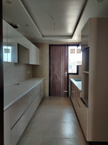 Master Bedroom in 3 BHK Builder Floor at Sector 14 – for Rent