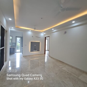 Master Bedroom in 3 BHK Builder Floor at Sector 14 – for Rent
