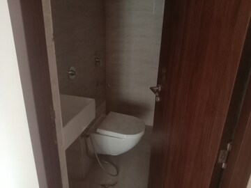 Bathroom in 1.5 BHK Apartment at Sunteck Maxxworld, Naigaon East – for Rent