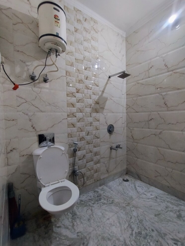 Bathroom, sector 40 3 Bedroom 1800 Sq.Ft. Builder Floor In Sector 40 Gurgaon 8026606