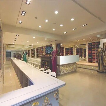  Showroom For Rent in Lajpat Nagar