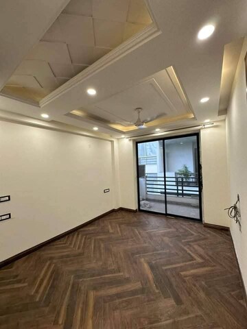 Room in 3 BHK Builder Floor at Ansal Plaza Sector-23, Sector 23 – for Rent
