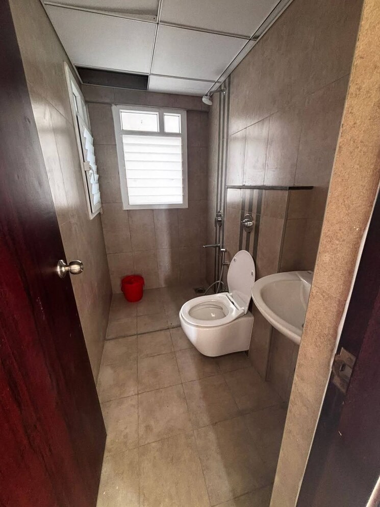 Bathroom, puravankara-silversands 2 Bedroom 1050 Sq.Ft. Apartment In Mundhwa Pune 8026685