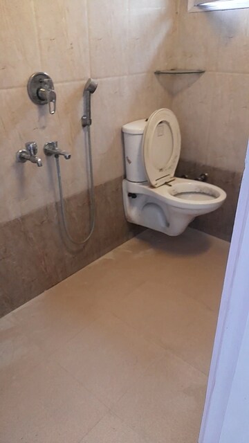 Bathroom in 3 BHK Apartment at Mayur Vihar Phase 1 – for Rent