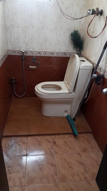 Bathroom in 3.5 BHK Apartment at Mayur Vihar Phase 1 – for Rent
