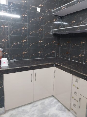 Kitchen in 1.5 BHK Apartment at Paschim Vihar – for Rent