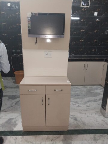 Bathroom in 1.5 BHK Apartment at Paschim Vihar – for Rent