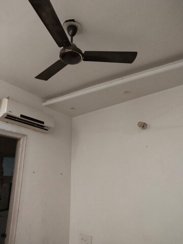 Furnished Amenities in 1 BHK Builder Floor at Guru Nanak Enclave, Dhakoli – for Rent