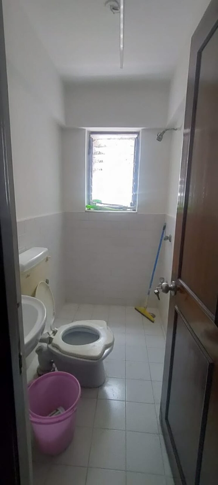 Bathroom, siddhi-enclave 1 Bedroom 425 Sq.Ft. Apartment In Vile Parle East Mumbai 8026771