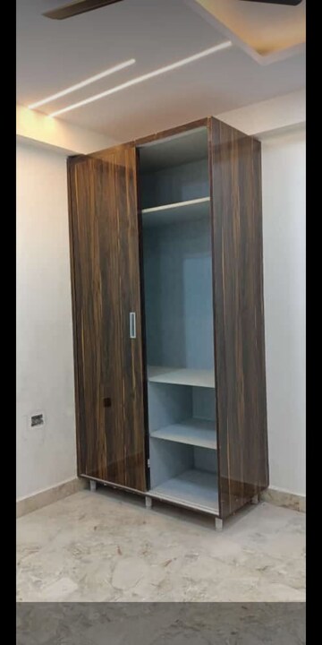 Bathroom in 1 BHK Builder Floor at Sector 72 – for Sale