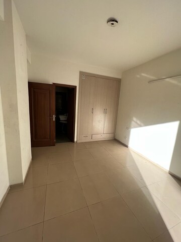 Room in 3 BHK Apartment at ATS Golf Meadows Lifestyle, Central Derabassi – for Rent