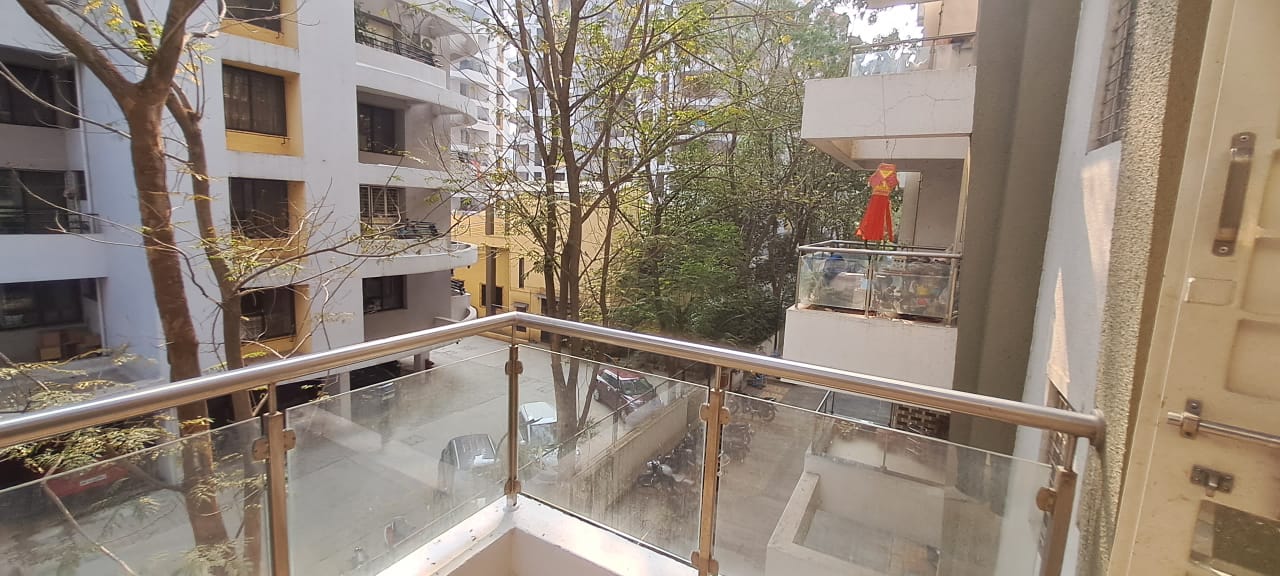 2 BHK Apartment For Sale in Mont Vert Oystera
