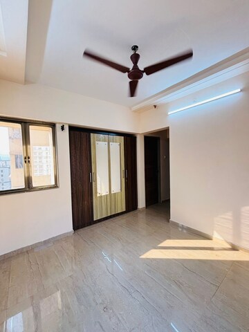 Room in 1 BHK Apartment at Hiranandani Estate – for Rent