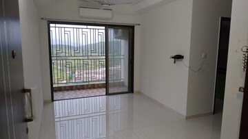  1 BHK Apartment at HIRAL Madhuban Heights, Kandivali West – for Rent
